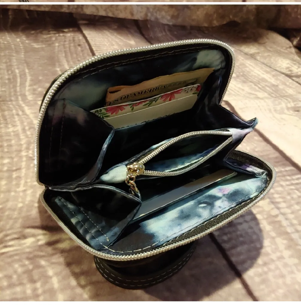 A CZAW Mini (Classic Zip Around Wallet)