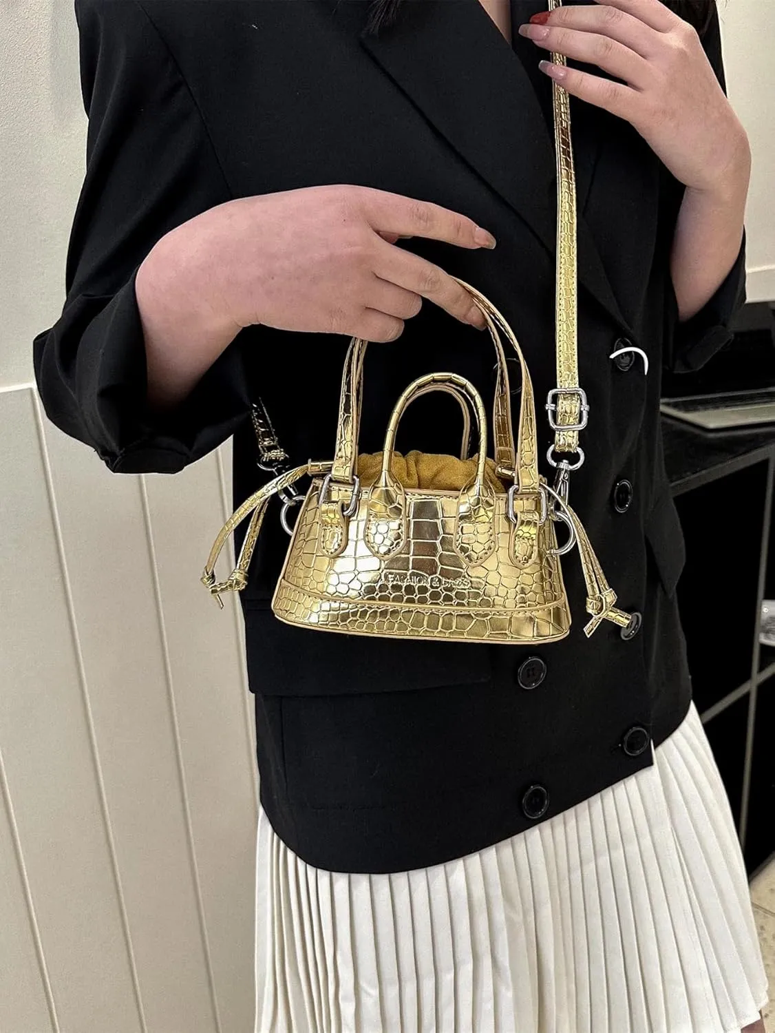 GORGLITTER Women's Mini Purse Crocodile Embossed Crossbody Bags Y2K Clutchs Drawstring Shoulder Bag
